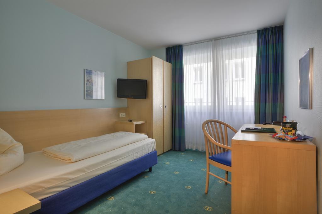 Hotel Konigswache 3*