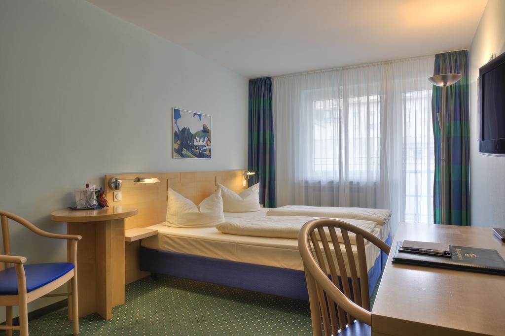 Hotel Konigswache 3*