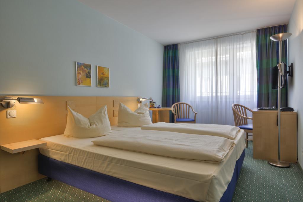 Hotel Konigswache 3*